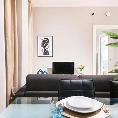 شقة Brilliant Flat In Pta Venezia By Easylife ميلان